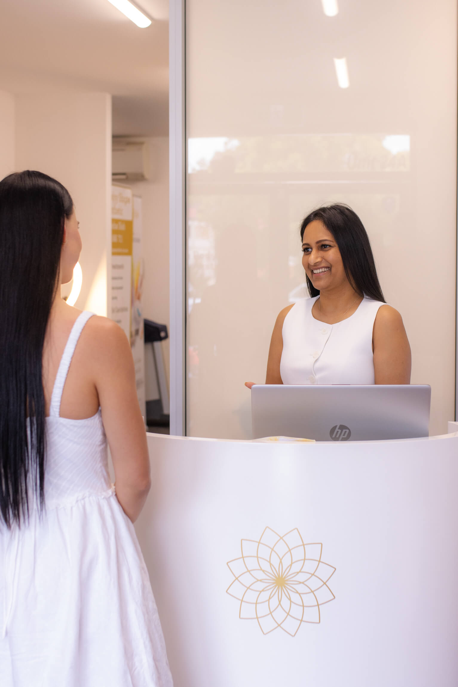 Client Consulting about Body Sculpting Client Consulting about Body Sculpting